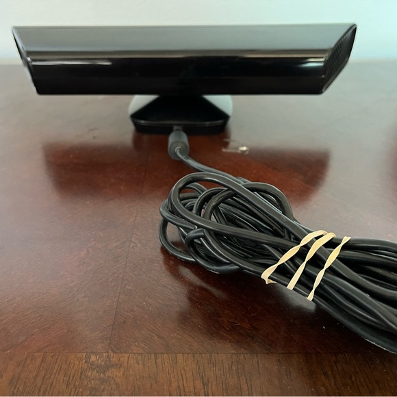 XBox 360 Kinect - Picture 3 of 3